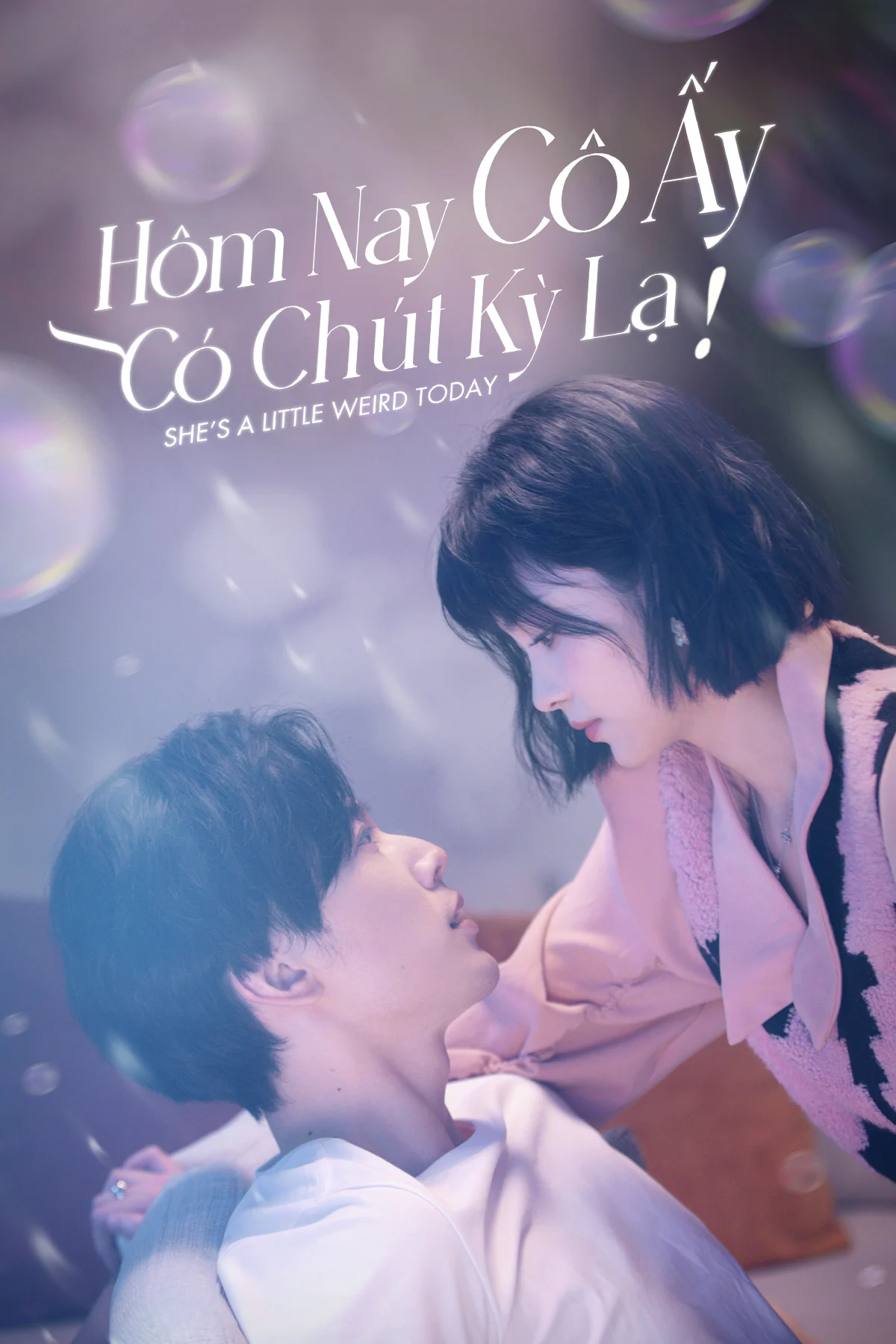 Hôm Nay Cô Ấy Có Chút Kỳ Lạ